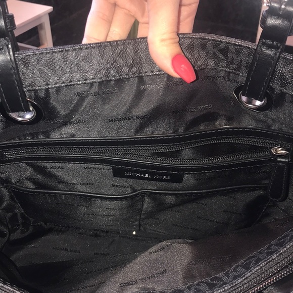 NWOT Michael Kors black tote - Picture 5 of 8